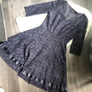 Alex Marie 3/4 sleeve V Neck Blue Lace Dress s6